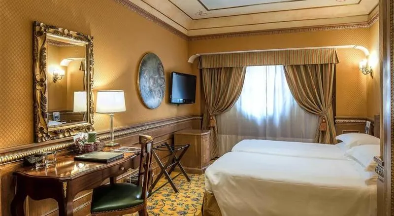Double or Twin SUPERIOR Room, River Palace Hotel, Rome
