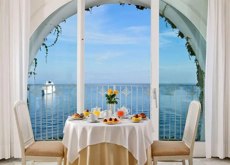 Restaurant, Grand Hotel Riviera, Naples