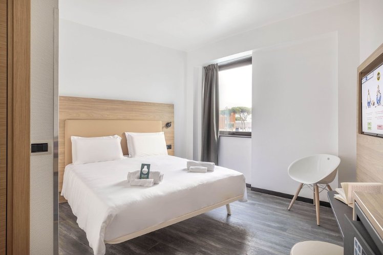 B B Hotel Pomezia Roma, Rome