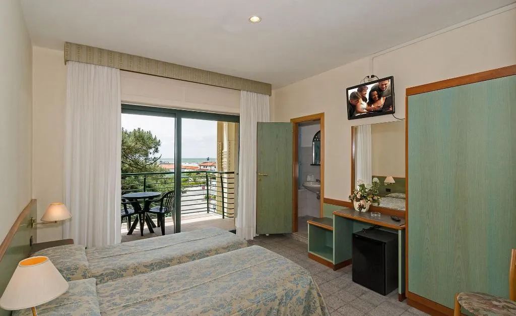 DOUBLE STANDARD Room, Hotel Paris, Florence