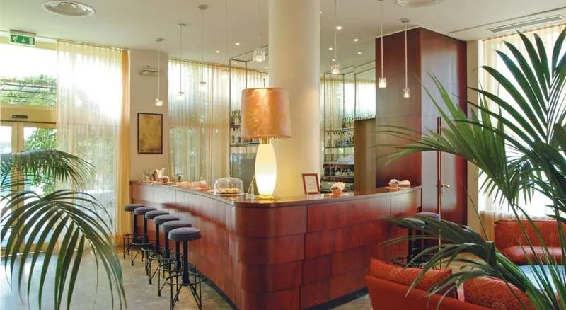 Bar, Reginna Palace, Naples