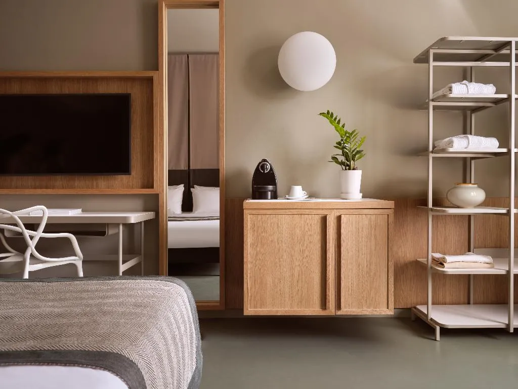 Room, City, Halkidiki