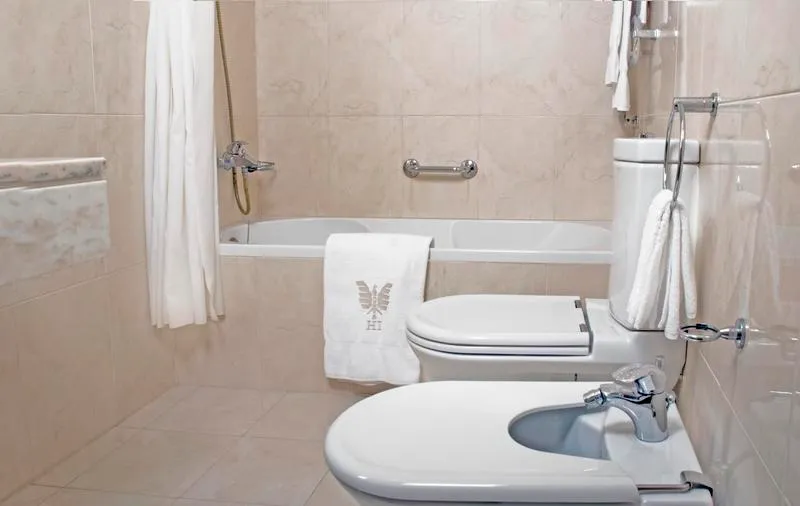 SUITE CAPACITY 4 Room, Imperial, Porto