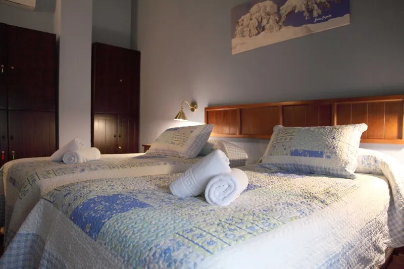 FAMILY ROOM CAPACITY 4 Room, Hotel Rural Valle Del Turrilla, Andalucia