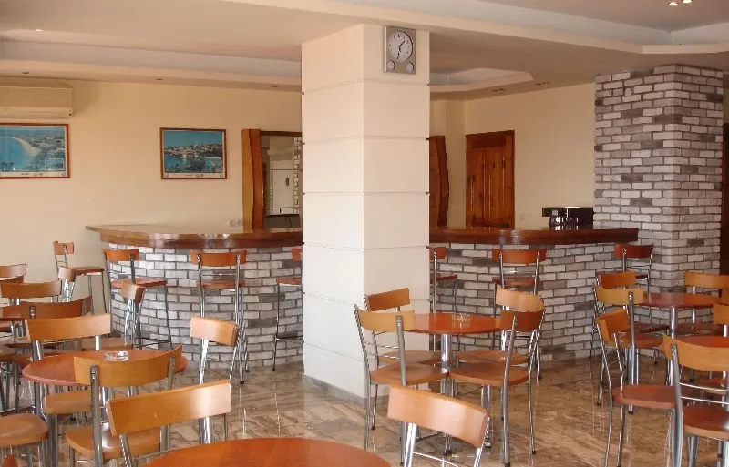 Bar, De la Plage, Kalamata