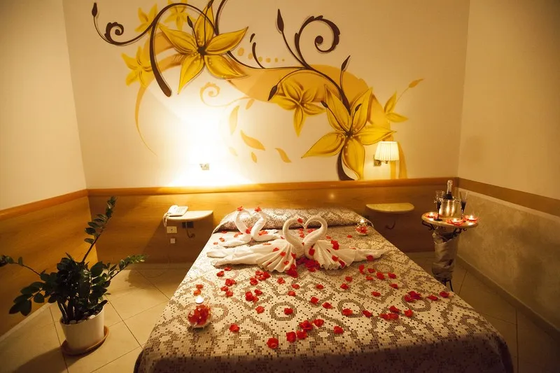 Room, Casablanca, Naples