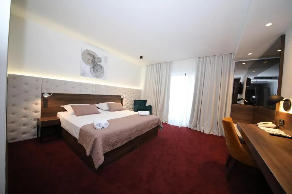 Double or Twin TWO BEDS Room, Hotel Scala, Split