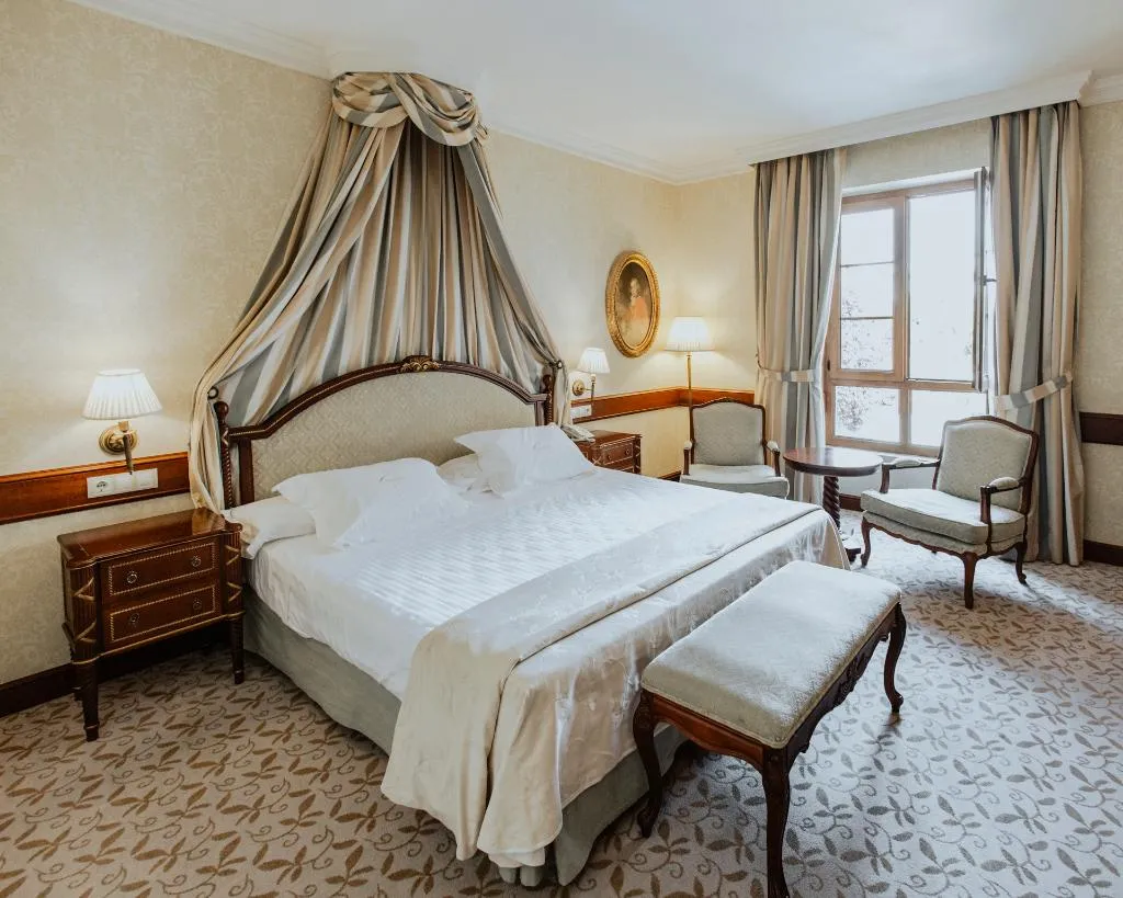 DOUBLE KING SIZE BED Room, Candido, Madrid