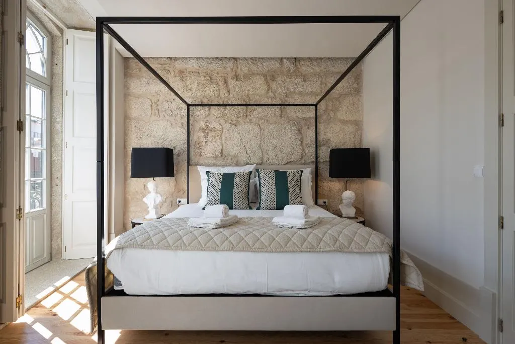 APARTMENT TWO BEDROOMS Room, Líbere Porto Laranjais, Porto