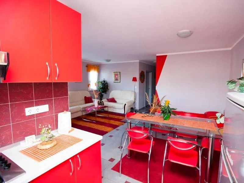 APARTMENT CAPACITY 6 TWO BEDROOMS Room, Saric, Istria