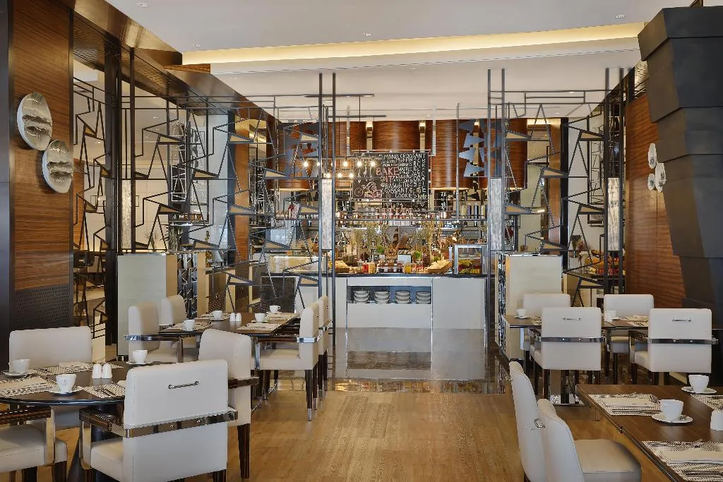 Restaurant, Hilton Dubai Palm Jumeirah, Dubai