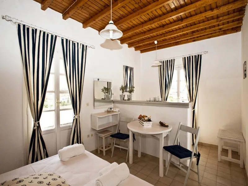 STUDIO CAPACITY 2 Room, Gryparis Club, Mykonos