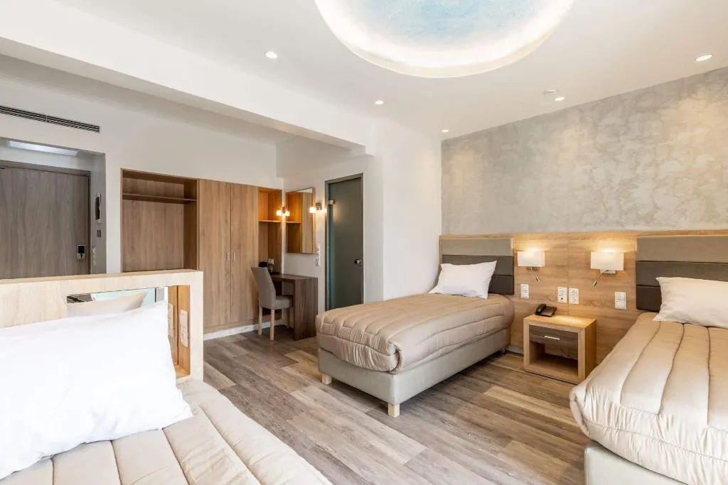 QUADRUPLE SUPERIOR Room, Xenophon Hotel, Athens