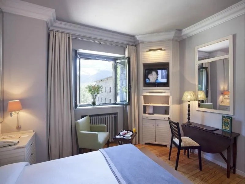 DOUBLE SINGLE USE STANDARD Room, Parador de Vielha, Costa Brava