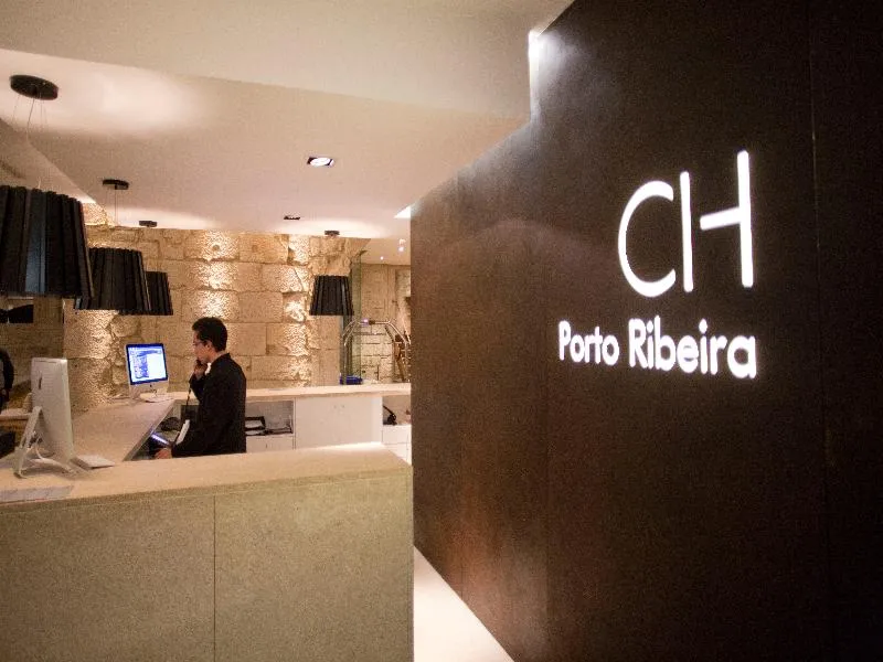 Lobby, Carris Porto Ribeira, Porto