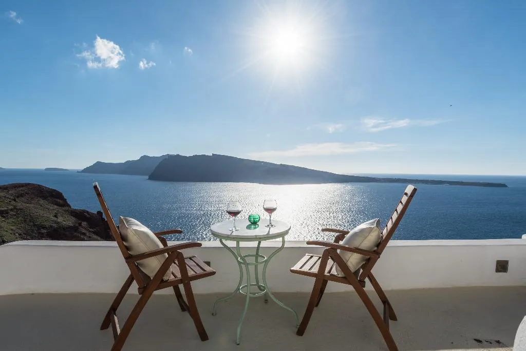 JUNIOR SUITE STANDARD Room, Fanari Villas, Santorini