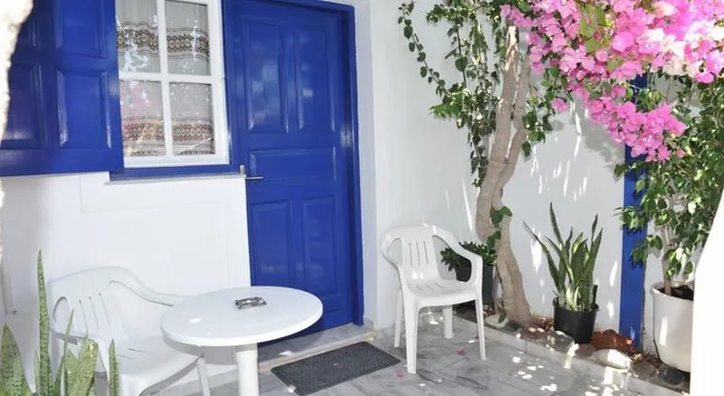 Room, Proteas Hotel, Santorini