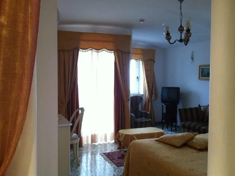 Room, Bonadies, Naples