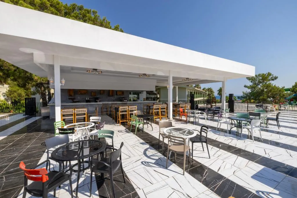Bar, Crystal Flora Pearl Collection, Antalya