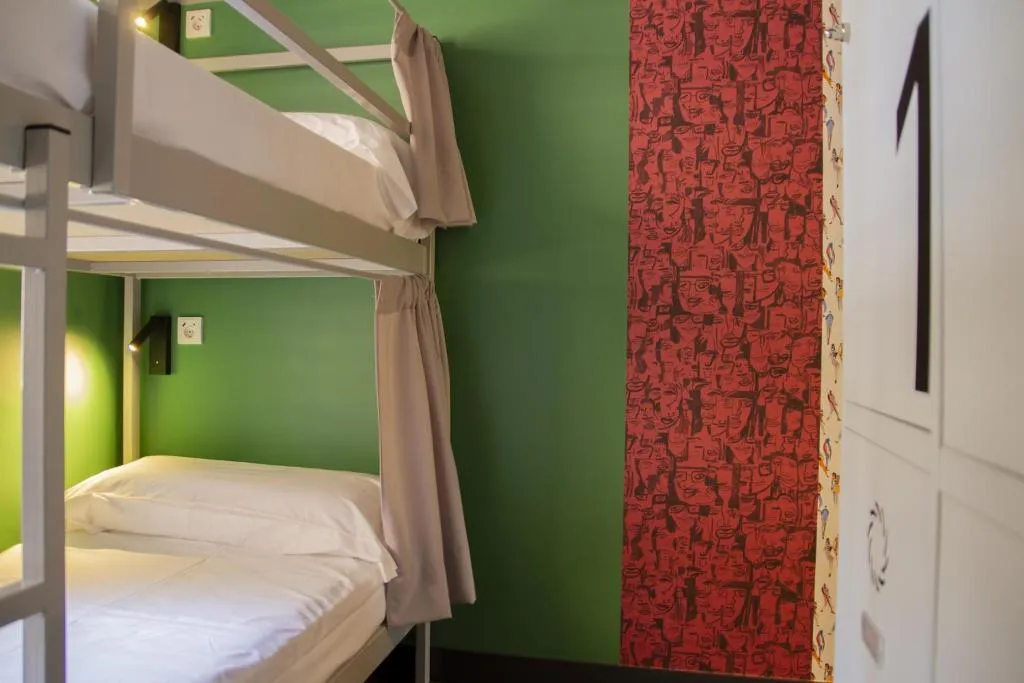Bed in dormitory STANDARD Room, room00 Valencia Hostel, Valencia