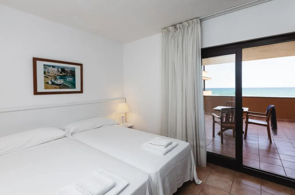 APARTMENT SEA VIEW TWO BEDROOMS Room, Apartaments Golf By La Costa Resort, Costa Brava