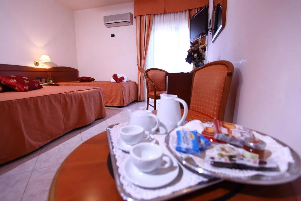 TRIPLE STANDARD Room, Za Maria, Palermo