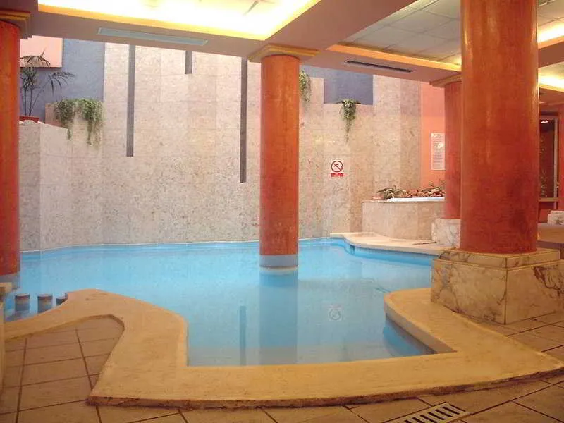 Pool, Park Hotel, Malta