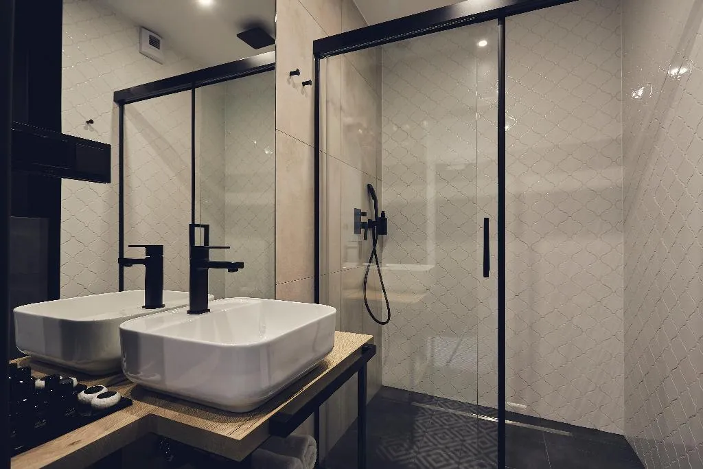 TWIN SUPERIOR Room, The Bridge Suites, Krakow