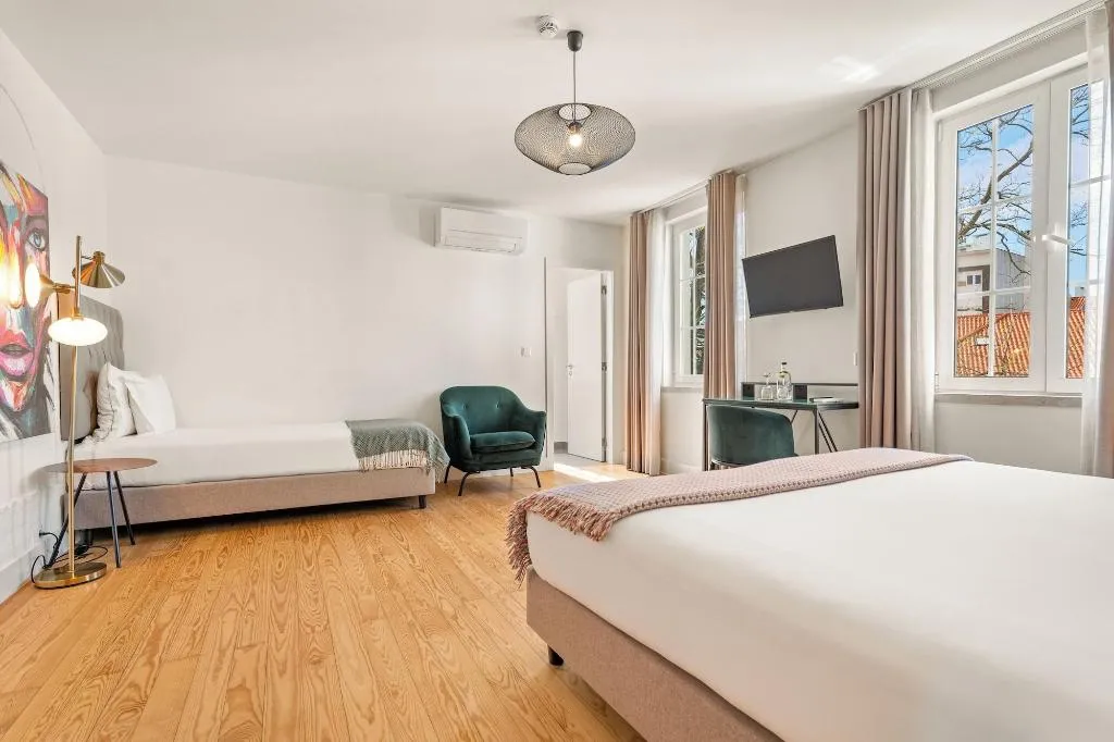 Room, Jardim Da Lapa By Shiadu, Lisbon