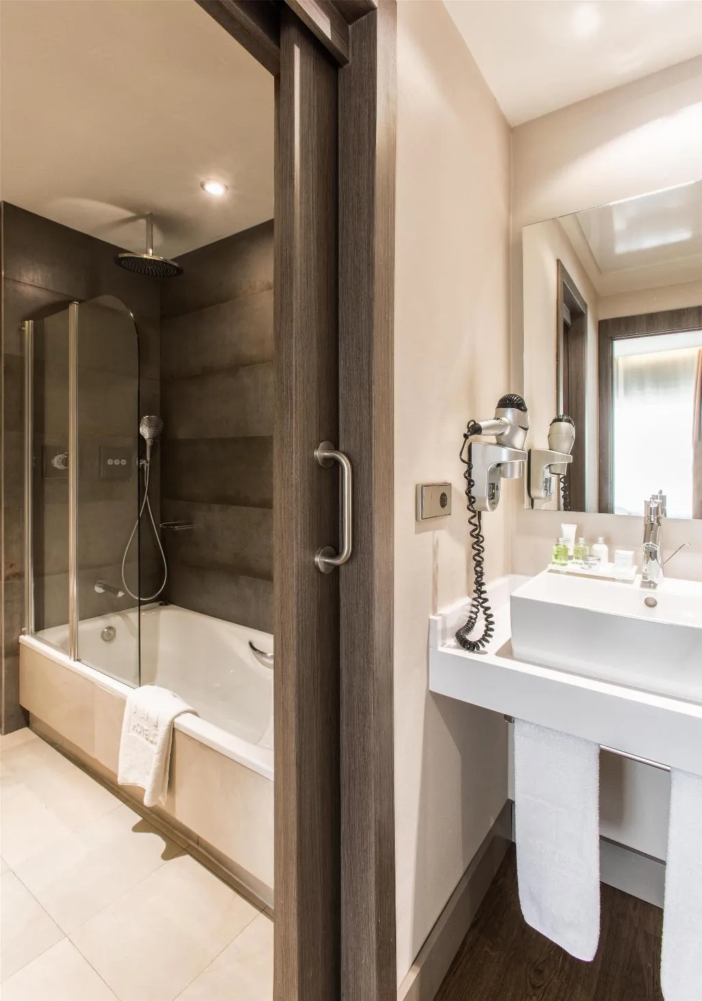 DOUBLE SINGLE USE STANDARD Room, NH Sevilla Plaza de Armas, Seville