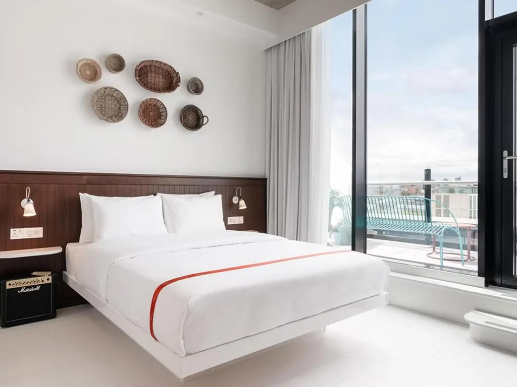 Double or Twin RUN OF HOUSE Room, Ruby Molly Hotel Dublin by IHG, Dublin