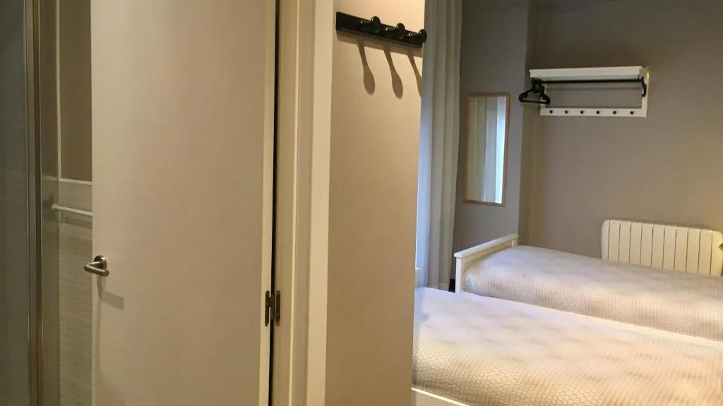 TWIN STANDARD Room, B&B Mare de Deu Jardines del Turia, Valencia