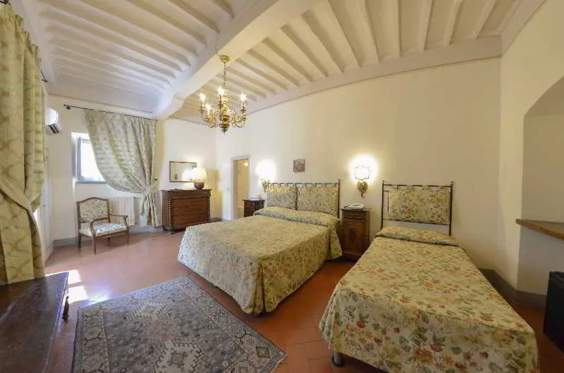 TRIPLE CLASSIC Room, San Michele, Perugia