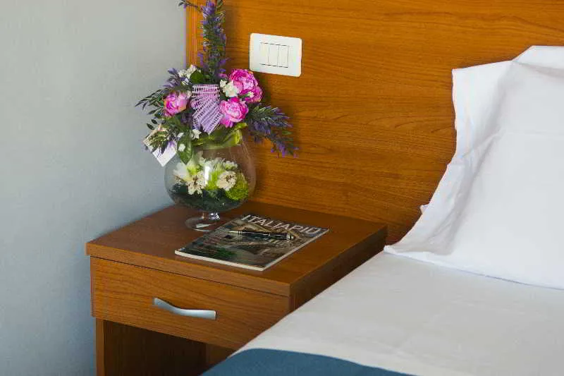 Room, Dei Pini, Catania
