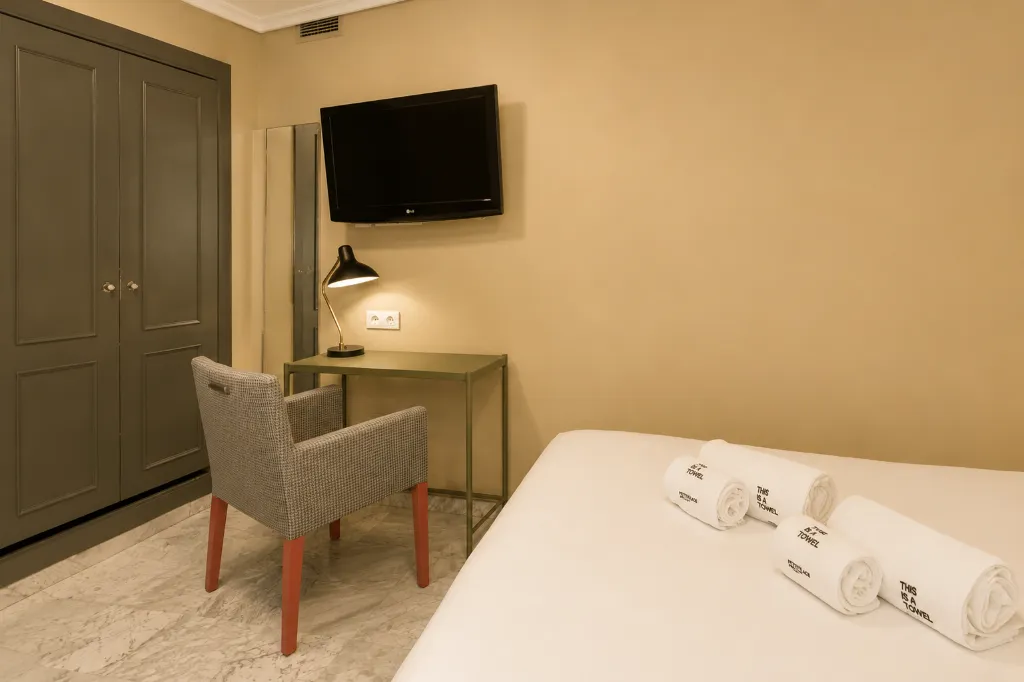 DOUBLE INNER Room, Petit Palace Puerta de Triana, Seville