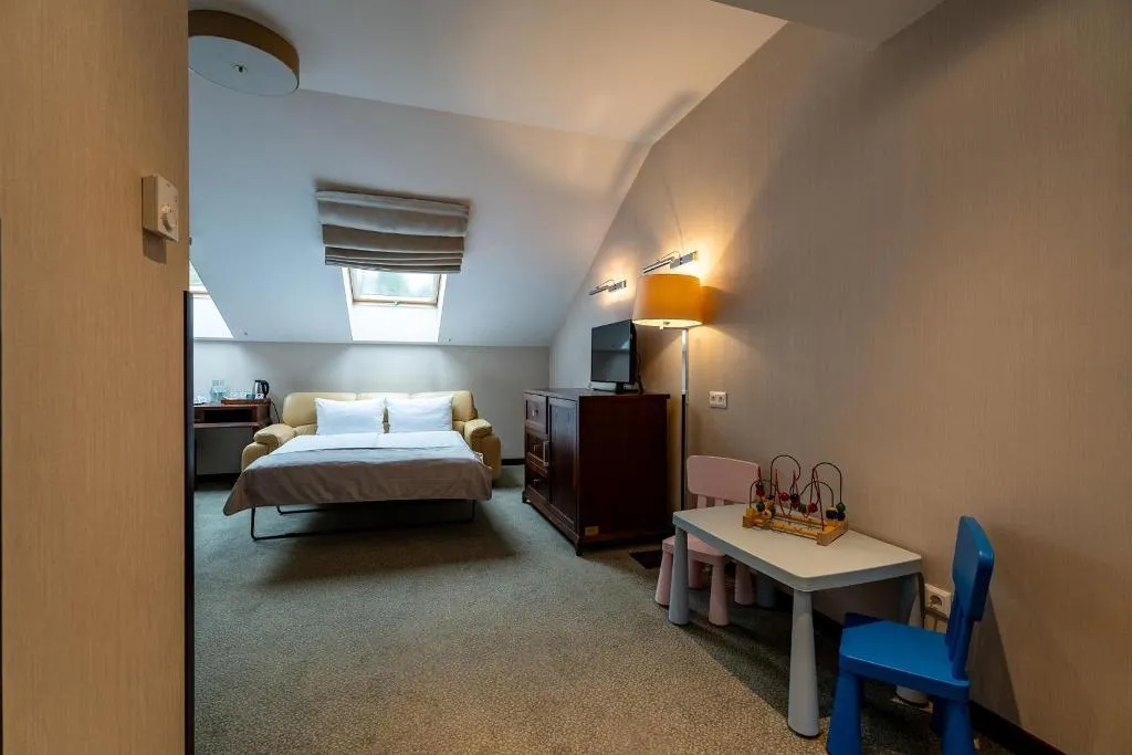 FAMILY ROOM STANDARD Room, Hotel Grand Sal, Krakow
