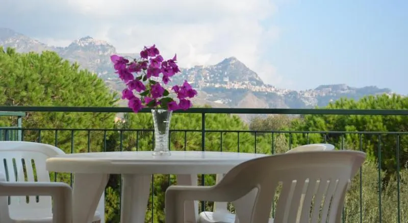 Lobby, Villa Collina, Taormina