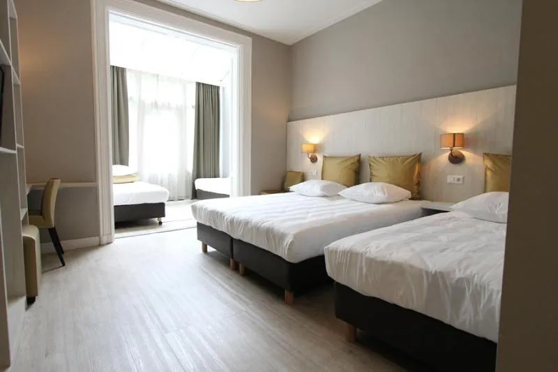 FAMILY ROOM CAPACITY 5 Room, Apple Inn Hotel, Amsterdam