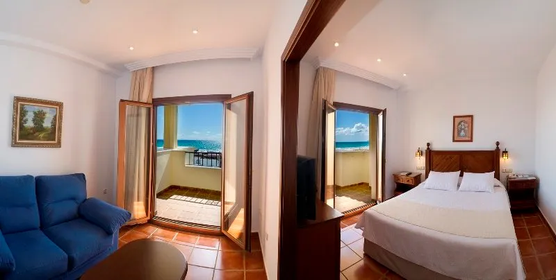 Room, Antonio II, Costa De La Luz