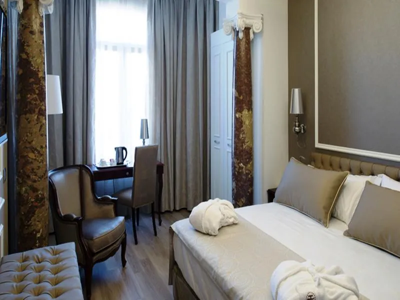 DOUBLE SUPERIOR Room, Catalonia Passeig de Gracia, Barcelona