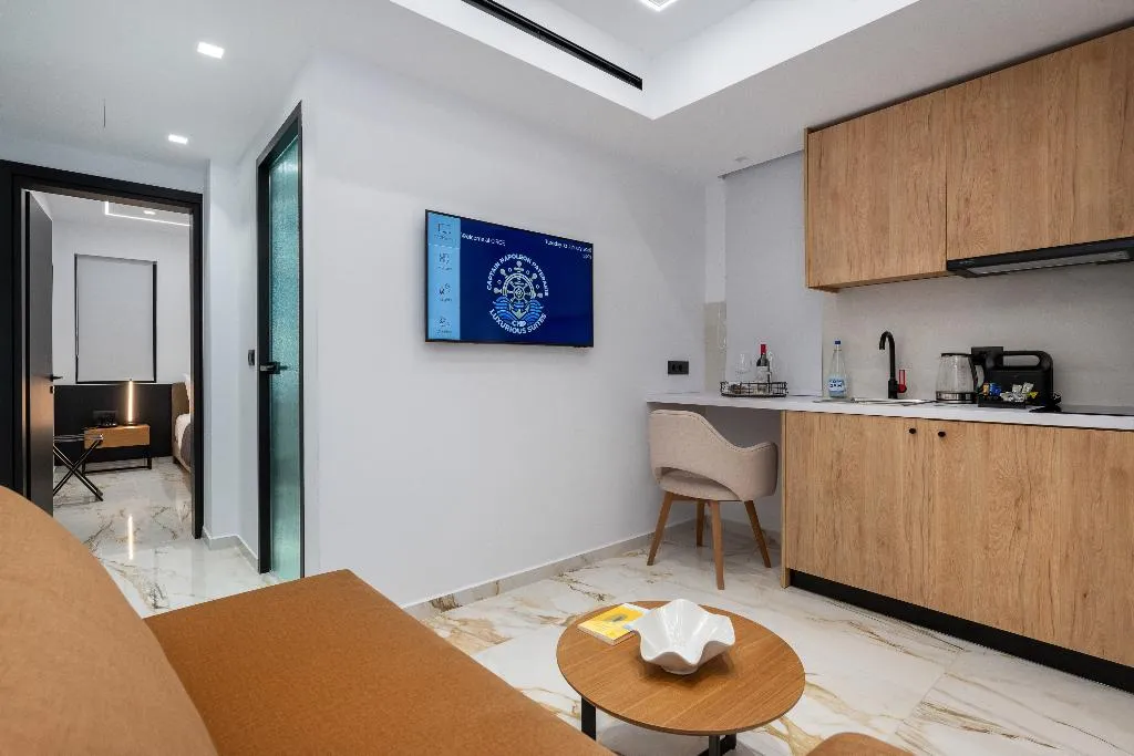 SUITE DELUXE Room, Captain Napoleon Paterakis CNP Luxurious Suites, Crete