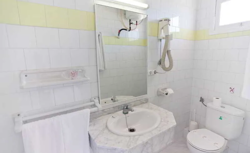 Room, Cala Bona - Mar Blava, Menorca