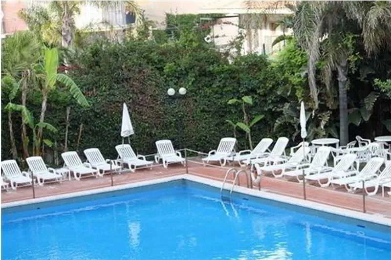 Pool, Wave Hotel, Catania