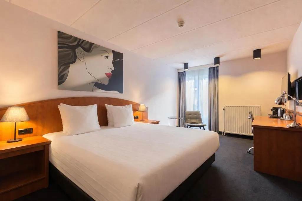 DOUBLE COMFORT Room, Leonardo Hotel Utrecht City Center, Amsterdam