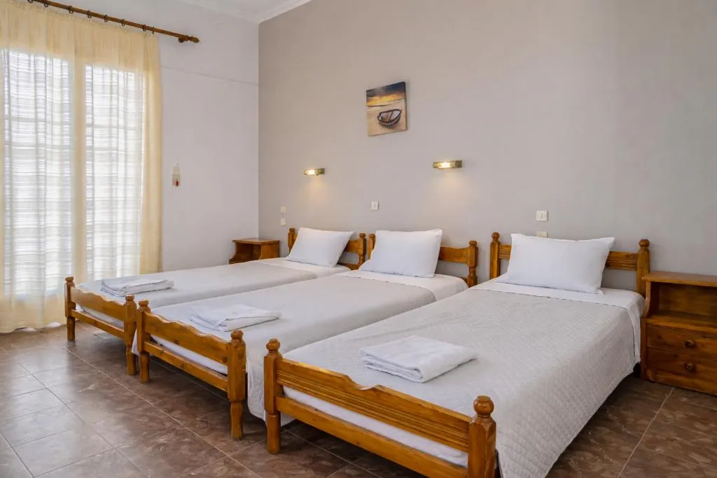 TRIPLE BASIC Room, Ionian Breeze Apartments, Corfu