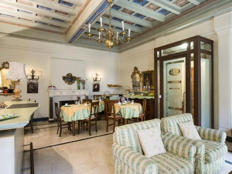 Lobby, Residenza Castiglioni, Florence