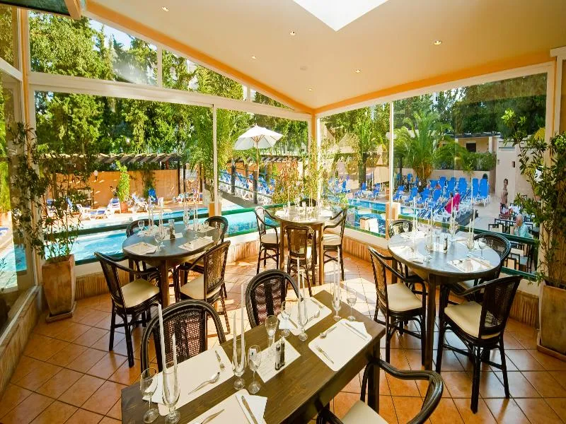 Restaurant, Apartamentos da Balaia, Algarve