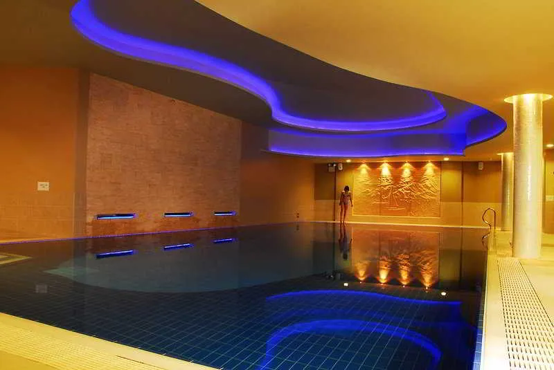 Pool, Royal Marine, Dublin
