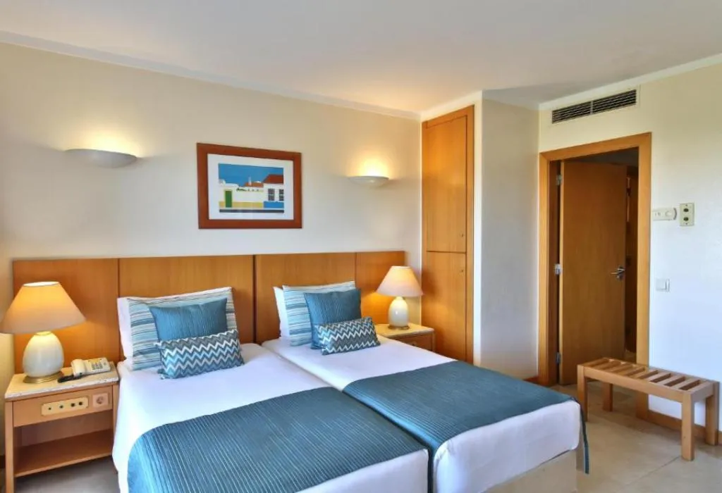 JUNIOR SUITE PARTIAL SEA VIEW Room, Interpass Vauhotel Apartamentos, Algarve