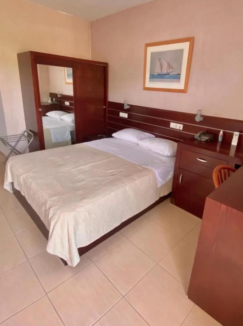 DOUBLE STANDARD Room, Saint George, Thessaloniki